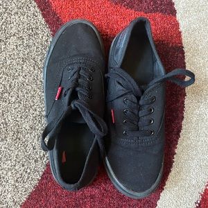 🌻3/$25🌻 Black Levis Canvas Sneakers